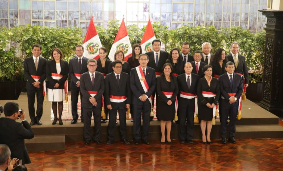 Presidente de Perú reemplaza a más de la mitad de su gabinete en plena emergencia por COVID19 presidente-de-peru-reemplaza-a-mas-de-la-mitad-de-su-gabinete-en-plena-emergencia-por-covid19